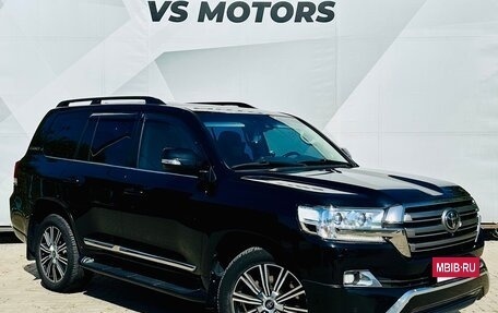 Toyota Land Cruiser 200, 2015 год, 4 550 000 рублей, 2 фотография