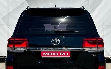 Toyota Land Cruiser 200, 2015 год, 4 550 000 рублей, 7 фотография