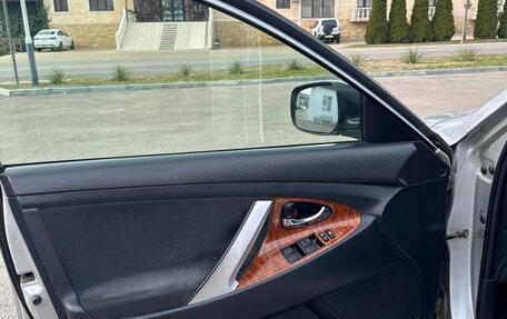 Toyota Camry, 2008 год, 1 150 000 рублей, 14 фотография