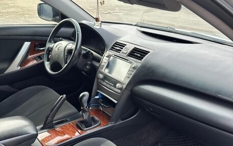 Toyota Camry, 2008 год, 1 150 000 рублей, 10 фотография