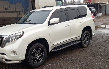 Toyota Land Cruiser Prado 150 рестайлинг 2, 2015 год, 3 399 000 рублей, 9 фотография