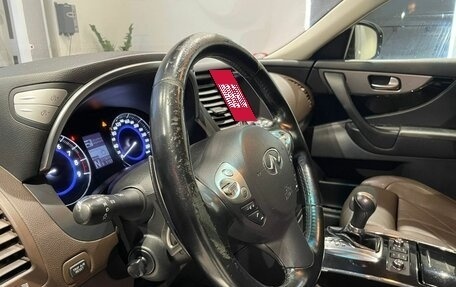Infiniti QX70, 2013 год, 1 670 000 рублей, 13 фотография