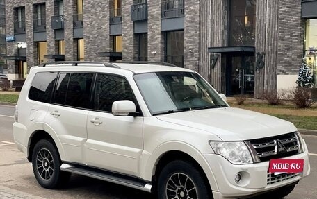 Mitsubishi Pajero IV, 2014 год, 1 999 000 рублей, 3 фотография