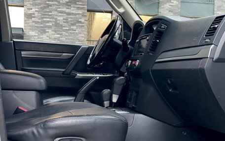 Mitsubishi Pajero IV, 2014 год, 1 999 000 рублей, 13 фотография