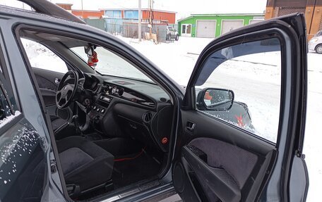 Mitsubishi Outlander III рестайлинг 3, 2003 год, 775 000 рублей, 2 фотография