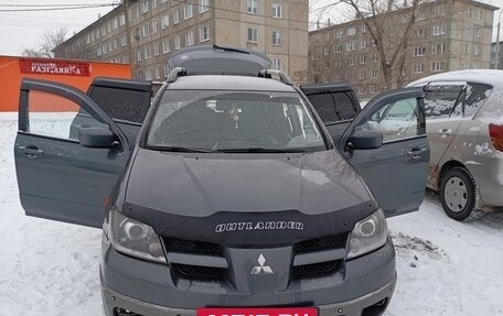 Mitsubishi Outlander III рестайлинг 3, 2003 год, 775 000 рублей, 5 фотография