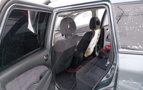 Mitsubishi Outlander III рестайлинг 3, 2003 год, 775 000 рублей, 9 фотография