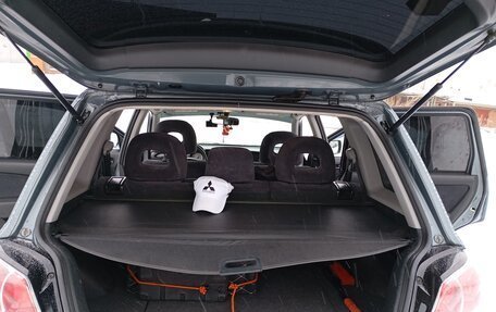 Mitsubishi Outlander III рестайлинг 3, 2003 год, 775 000 рублей, 7 фотография