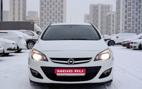 Opel Astra J, 2013 год, 850 000 рублей, 2 фотография