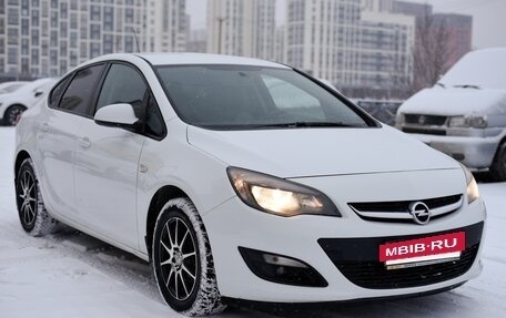 Opel Astra J, 2013 год, 850 000 рублей, 3 фотография