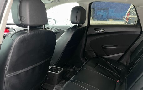 Opel Astra J, 2013 год, 850 000 рублей, 11 фотография