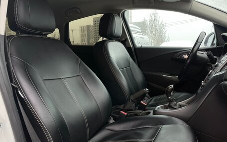 Opel Astra J, 2013 год, 850 000 рублей, 23 фотография