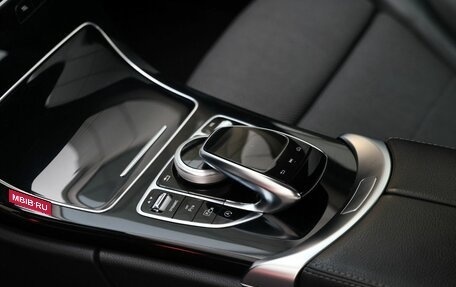 Mercedes-Benz C-Класс, 2019 год, 2 990 000 рублей, 18 фотография