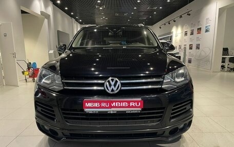 Volkswagen Touareg III, 2014 год, 1 990 000 рублей, 2 фотография