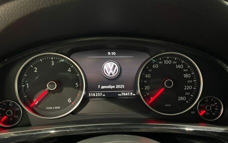 Volkswagen Touareg III, 2014 год, 1 990 000 рублей, 15 фотография