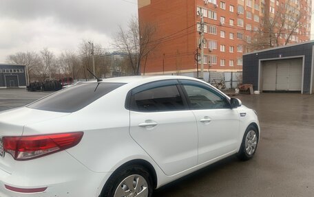 KIA Rio III рестайлинг, 2016 год, 950 000 рублей, 4 фотография