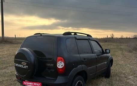 Chevrolet Niva I рестайлинг, 2012 год, 670 000 рублей, 3 фотография