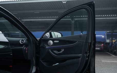 Mercedes-Benz E-Класс, 2020 год, 4 750 000 рублей, 5 фотография