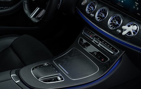 Mercedes-Benz E-Класс, 2020 год, 4 750 000 рублей, 14 фотография