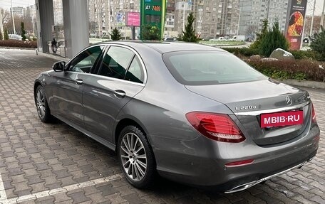 Mercedes-Benz E-Класс, 2018 год, 3 700 000 рублей, 3 фотография