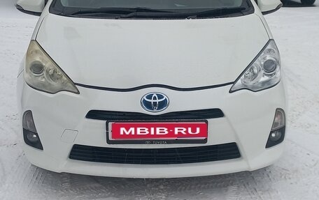 Toyota Aqua I, 2013 год, 675 000 рублей, 1 фотография