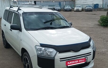 Toyota Probox I, 2017 год, 1 000 000 рублей, 2 фотография