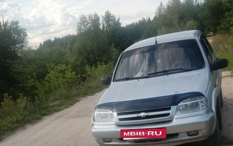 Chevrolet Niva I рестайлинг, 2004 год, 220 000 рублей, 2 фотография