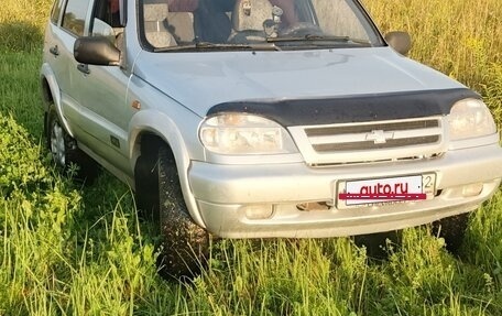 Chevrolet Niva I рестайлинг, 2004 год, 220 000 рублей, 3 фотография