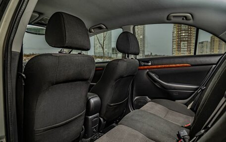 Toyota Avensis III рестайлинг, 2008 год, 780 000 рублей, 23 фотография