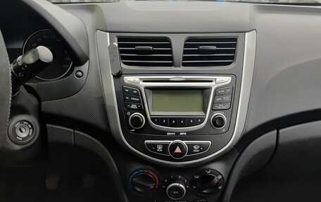 Hyundai Solaris II рестайлинг, 2013 год, 657 300 рублей, 18 фотография