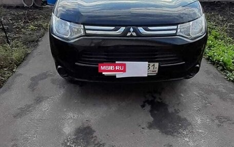 Mitsubishi Outlander III рестайлинг 3, 2013 год, 1 190 000 рублей, 2 фотография