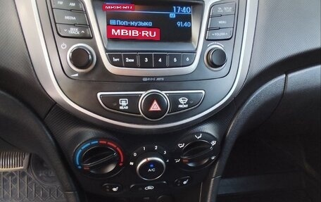 Hyundai Solaris II рестайлинг, 2016 год, 1 070 000 рублей, 10 фотография