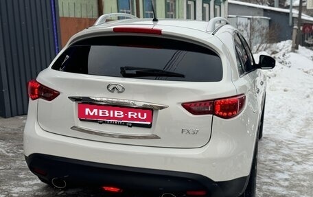 Infiniti FX II, 2013 год, 2 100 000 рублей, 8 фотография