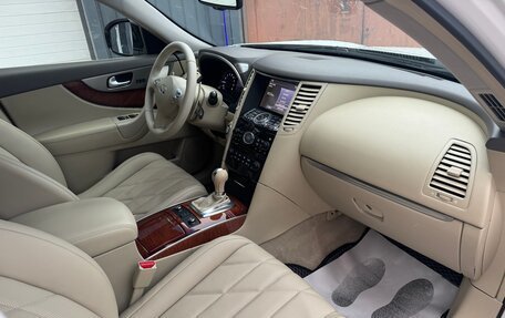 Infiniti FX II, 2013 год, 2 100 000 рублей, 17 фотография