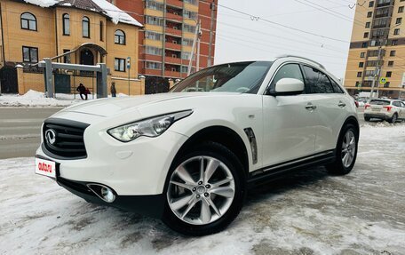 Infiniti FX II, 2013 год, 2 100 000 рублей, 19 фотография
