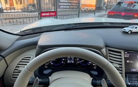 Infiniti FX II, 2013 год, 2 100 000 рублей, 24 фотография