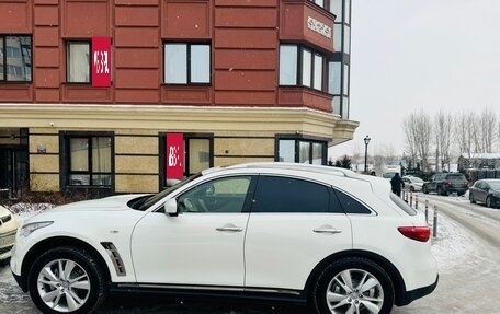 Infiniti FX II, 2013 год, 2 100 000 рублей, 23 фотография