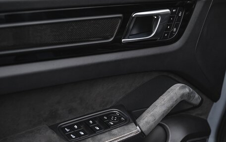 Porsche Cayenne III, 2022 год, 18 000 000 рублей, 11 фотография