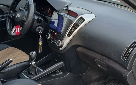 KIA cee'd I рестайлинг, 2010 год, 600 000 рублей, 13 фотография