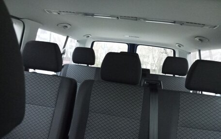 Volkswagen Caravelle T6 рестайлинг, 2020 год, 4 300 000 рублей, 8 фотография