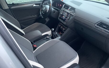 Volkswagen Tiguan II, 2019 год, 1 900 000 рублей, 5 фотография