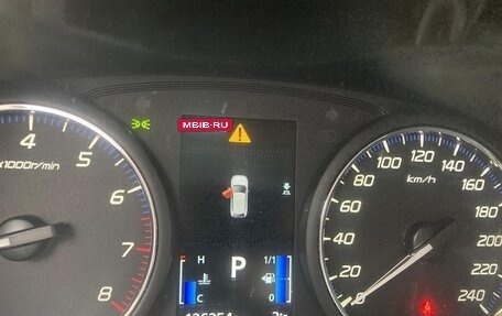 Mitsubishi Outlander III рестайлинг 3, 2021 год, 2 400 000 рублей, 5 фотография