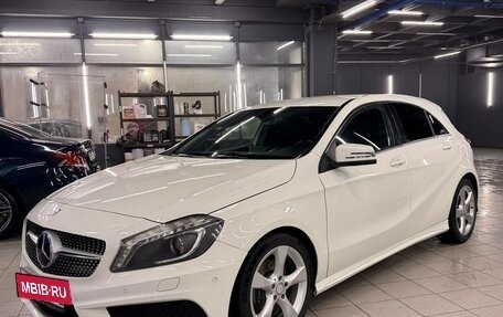 Mercedes-Benz A-Класс, 2015 год, 1 750 000 рублей, 2 фотография