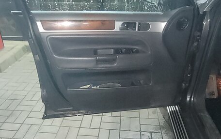 Volkswagen Touareg III, 2007 год, 1 050 000 рублей, 2 фотография