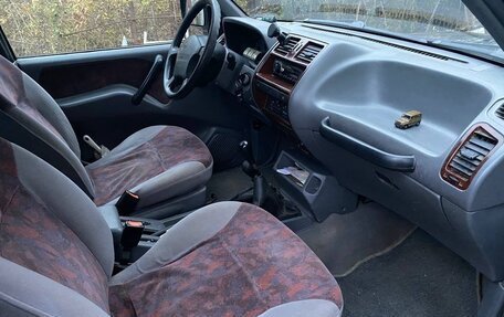 Nissan Terrano II рестайлинг, 1998 год, 600 000 рублей, 12 фотография