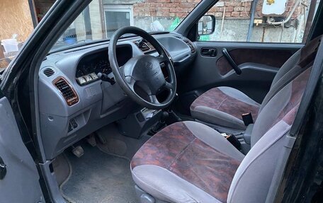 Nissan Terrano II рестайлинг, 1998 год, 600 000 рублей, 13 фотография