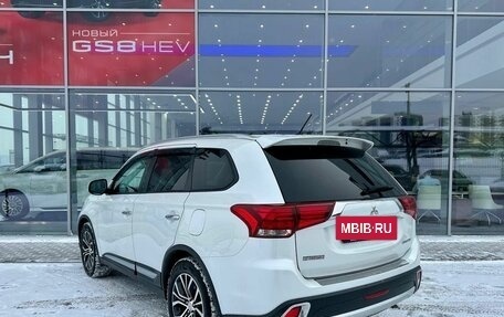 Mitsubishi Outlander III рестайлинг 3, 2015 год, 1 650 000 рублей, 6 фотография