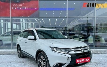Mitsubishi Outlander III рестайлинг 3, 2015 год, 1 650 000 рублей, 3 фотография