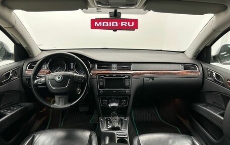 Skoda Superb III рестайлинг, 2011 год, 989 900 рублей, 9 фотография