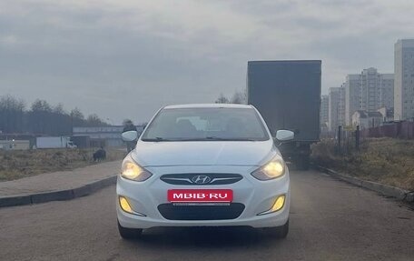 Hyundai Solaris II рестайлинг, 2011 год, 550 000 рублей, 1 фотография